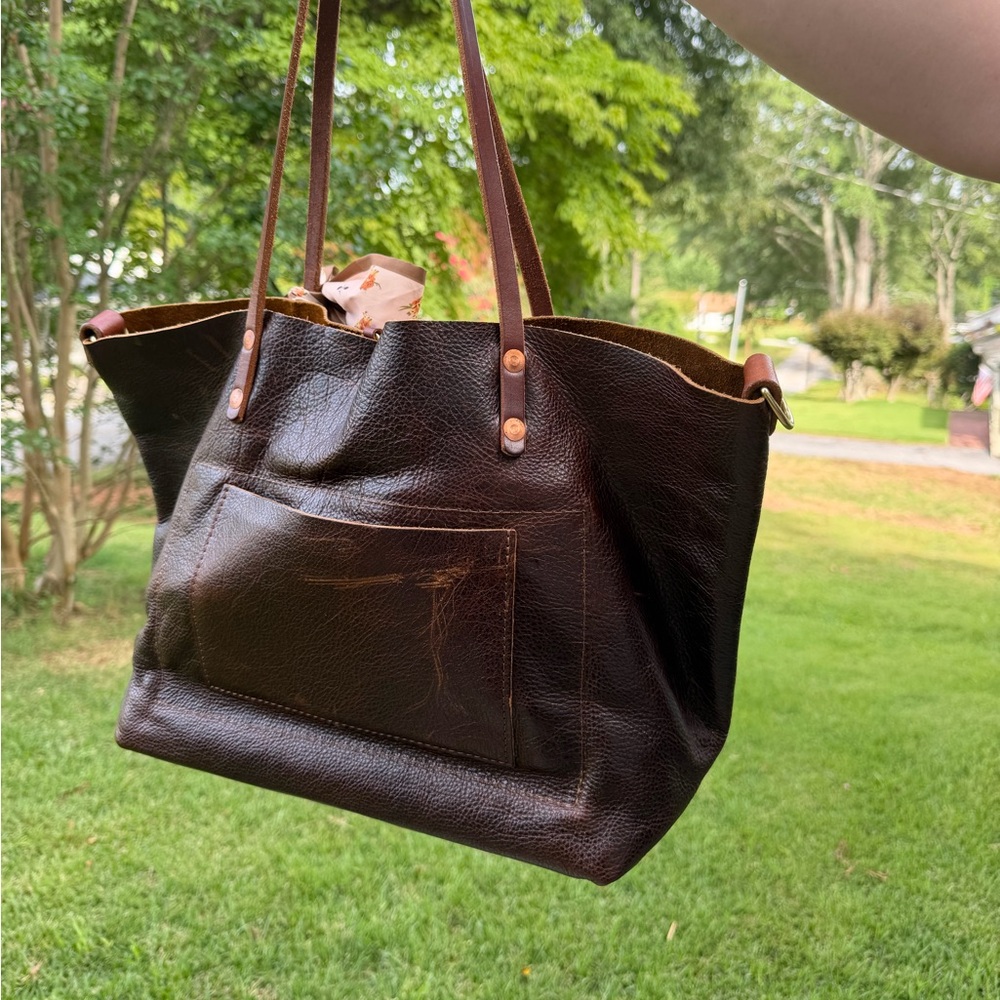 Meanwhile Back on the Farm Genuine Leather Tote – Like New - Picture 4 of 5